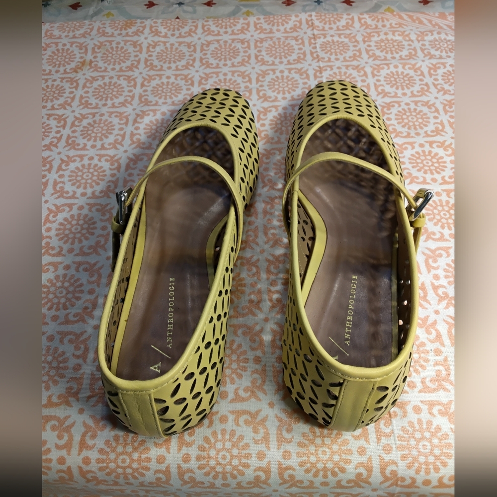 Anthropologie Yellow Cutout Flats """No Box""" - Picture 3 of 7